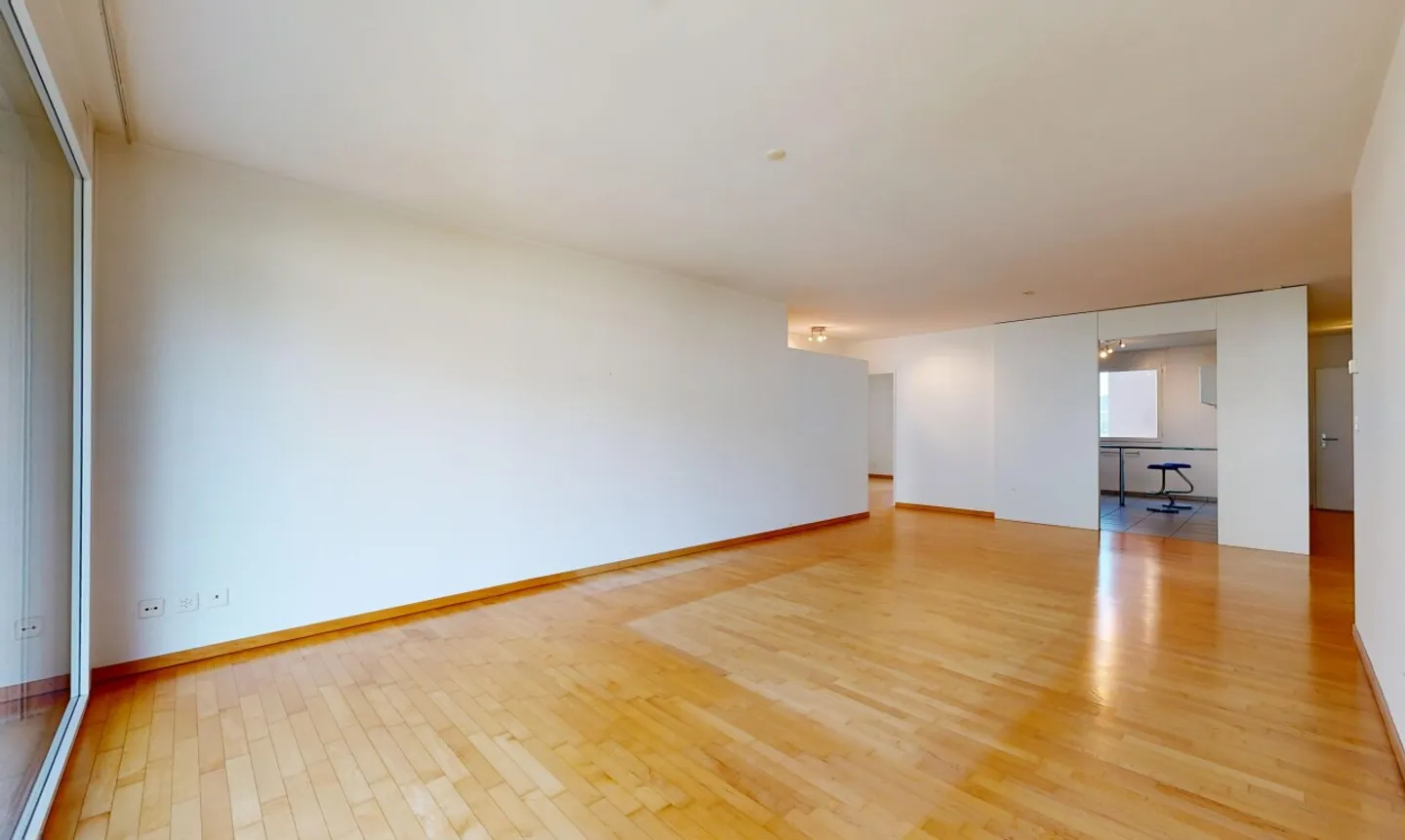 Geräumige Wohnung in Horgen - Foto 3 von 11