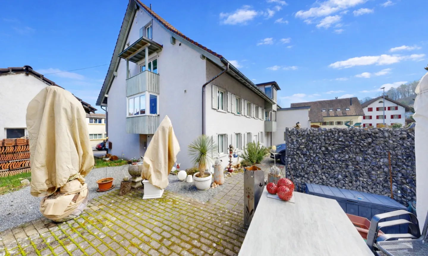 Maisonette im kolonialen Stil - Foto 2 von 11