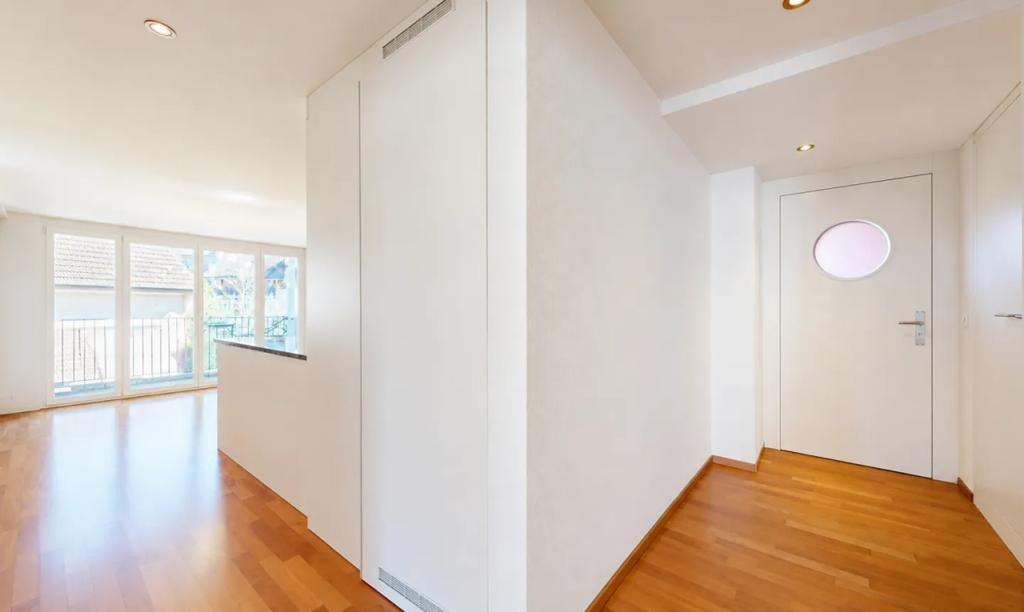 Appartement élégant de 3,5 pièces avec balcon dans un développement MINERGIE - Photo 9 sur 11