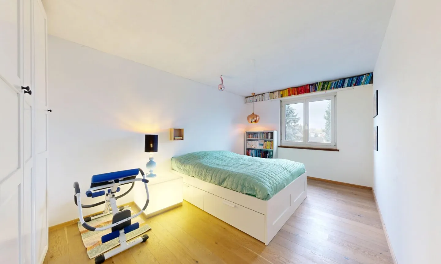 Terraced house in a family-friendly neighborhood with terrace and garden - Photo 7 of 11