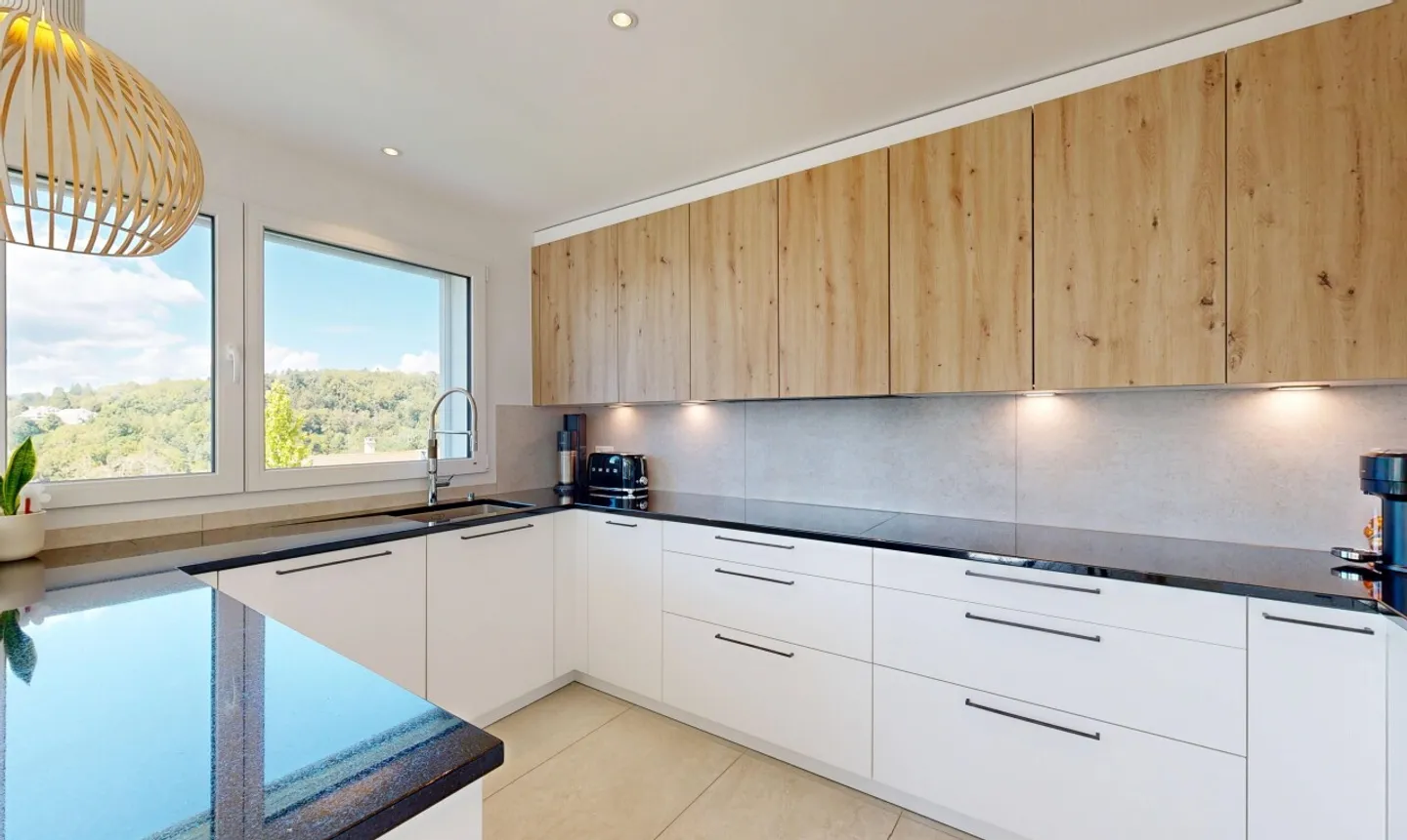 Duplex 4,5p avec jardin privatif, terrasses et vue lac - Foto 5 von 11