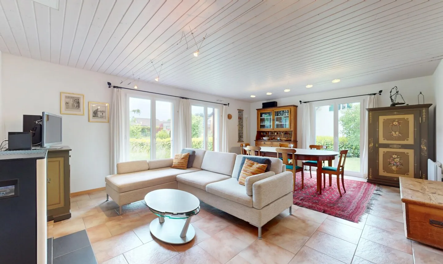 Renovated family house with independent studio - Photo 5 of 13