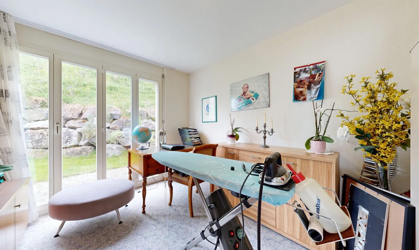 Stylish 6.5-room house in elevated location with panoramic view - Photo 7 of 11