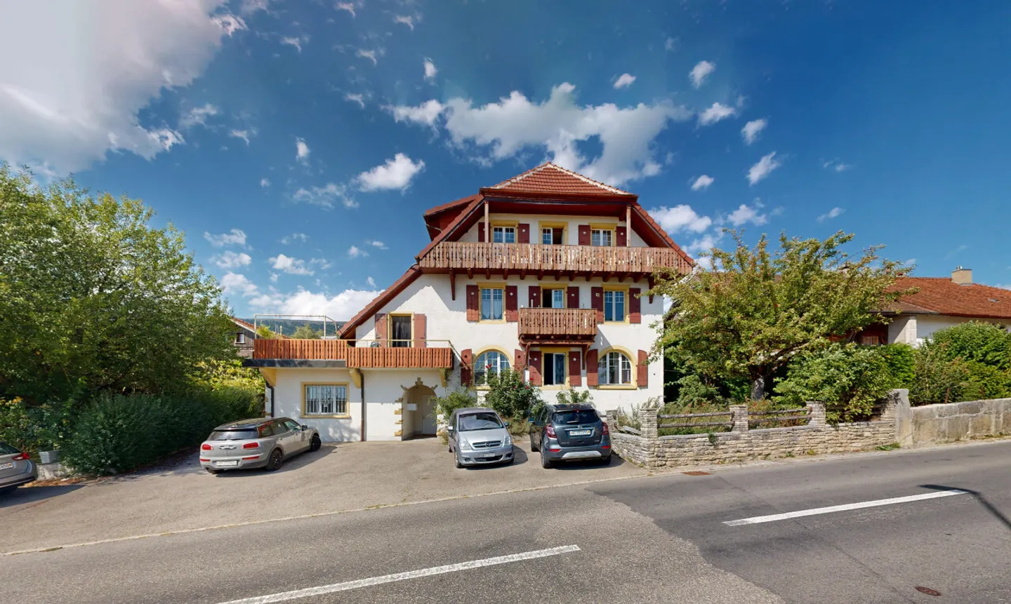 Edificio con 4 appartamenti, garage doppio e spazio di stoccaggio - Foto 2 di 11