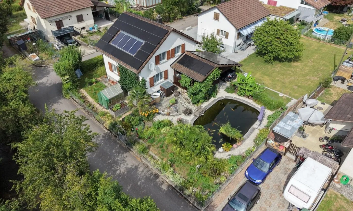 Charming 4 Room House with Generous Outdoor Area in Unterkulm - Photo 1 of 11