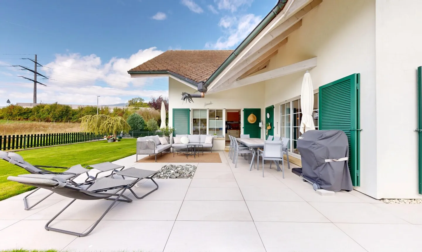 Magnifica casa di 6,5 stanze a Thielle - Foto 3 di 13