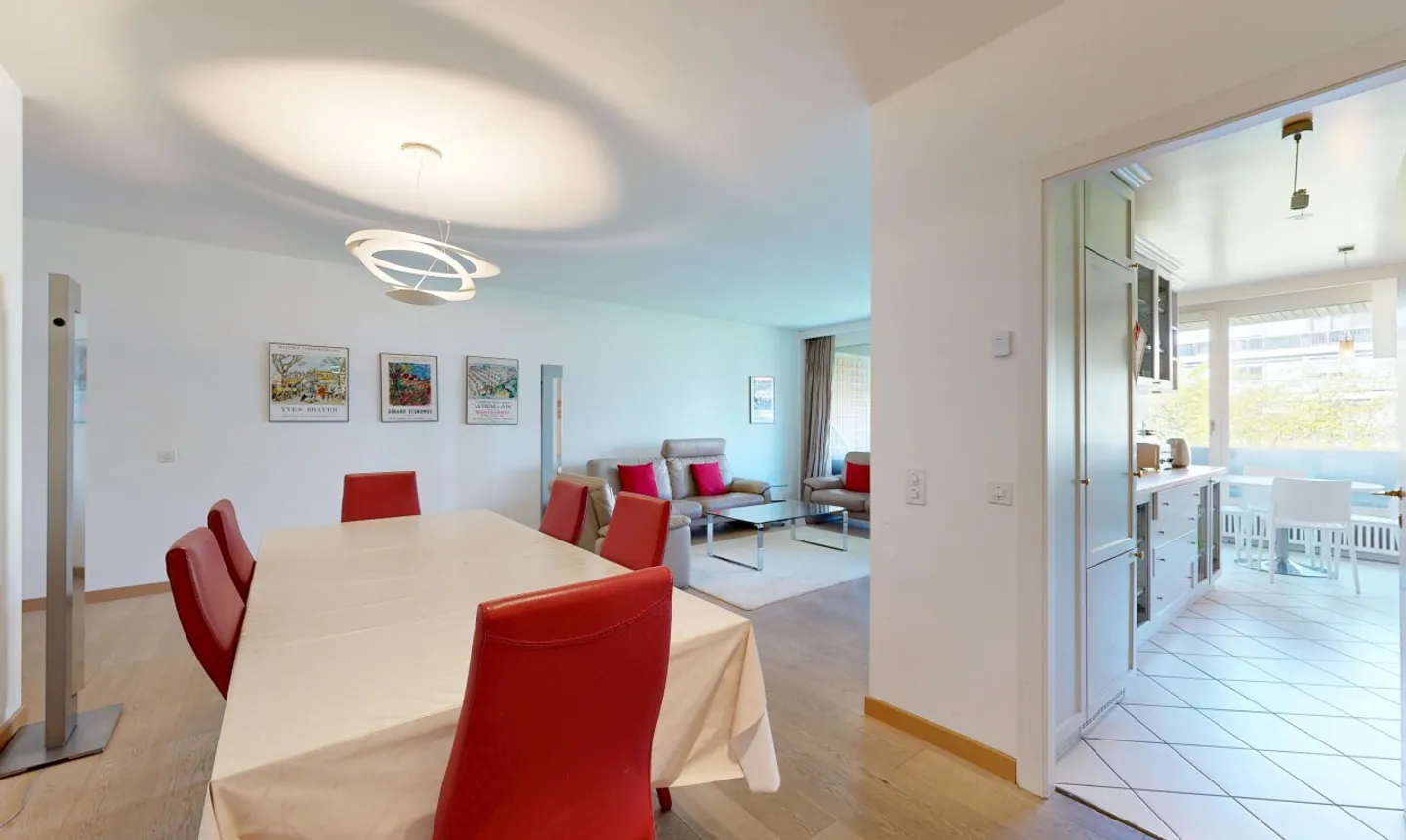 Between Florissant and Rieu - Photo 3 of 11