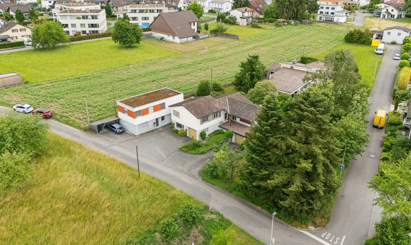 Maison individuelle avec atelier séparé - Photo 3 sur 11