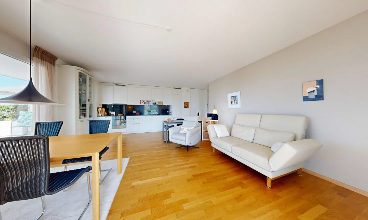 Raro appartamento 2.5 locali con vista panoramica - Foto 3 di 11