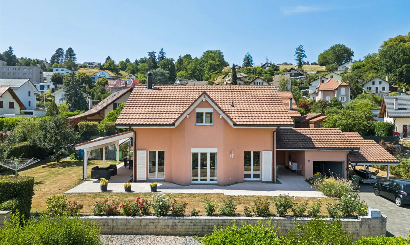 Familienhaus mit Studio- oder Büromöglichkeiten - Foto 1 von 11