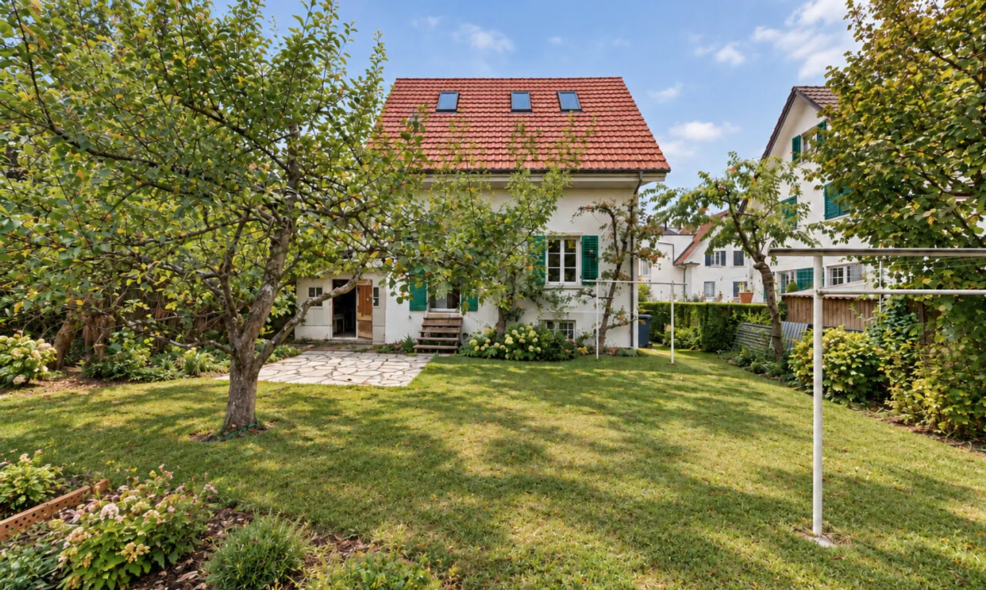 Maison individuelle détachée, modernisée avec charme historique - Photo 1 sur 11