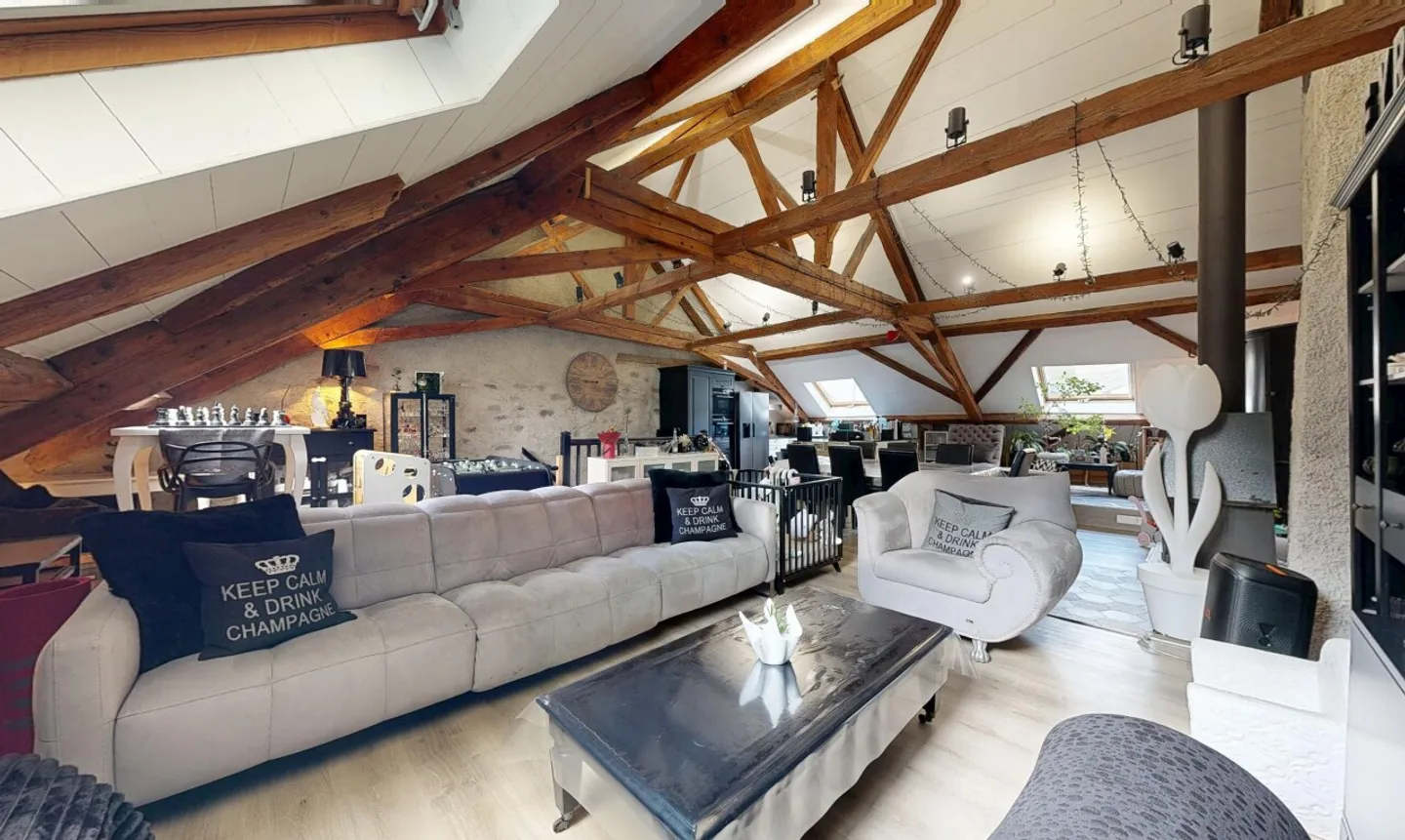 Casa di paese con terrazza e soggiorno a cattedrale - Corsier - Foto 3 di 11