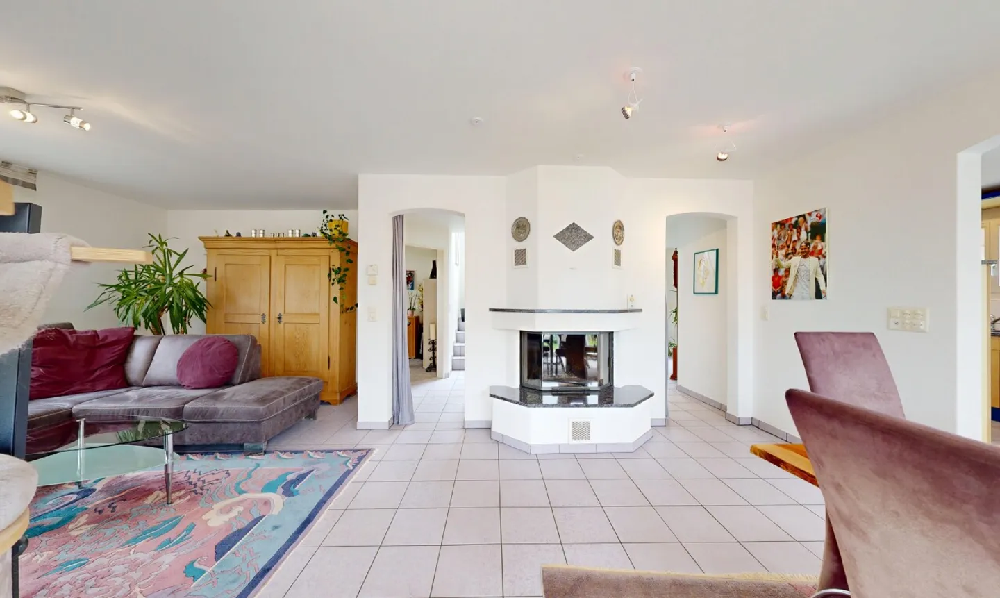 Stylish 6.5-room house in elevated location with panoramic view - Photo 2 of 11