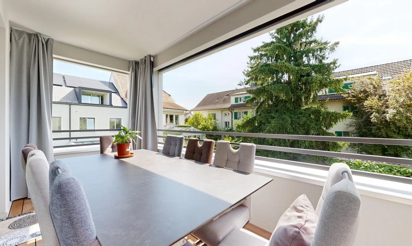 Neuwertige 3.5-Zimmer-Wohnung mit Balkon und Top-Ausstattung - Photo 4 sur 11