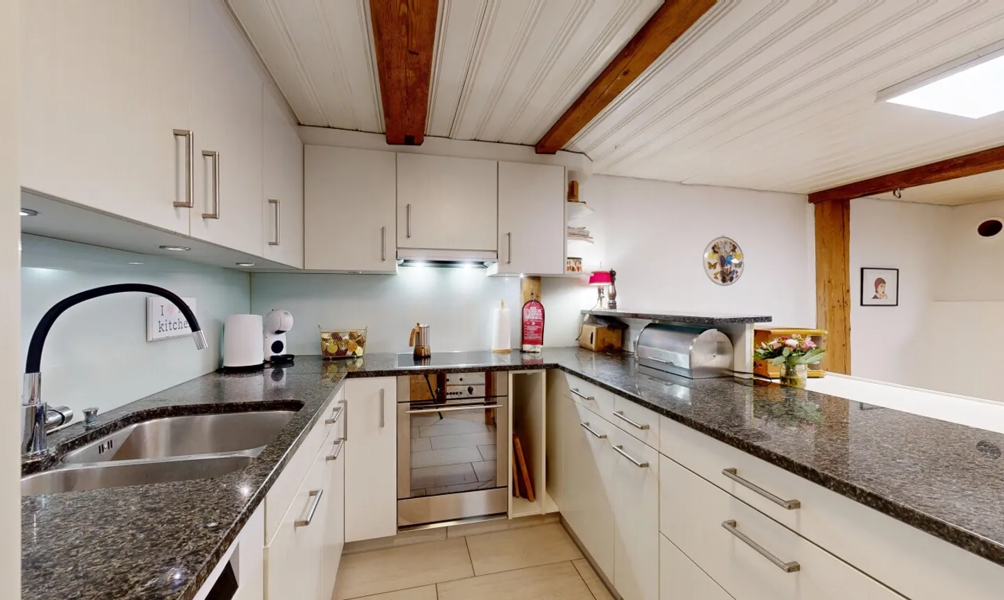 Charmante Wohnung mit Chalet Flair - Foto 3 von 11