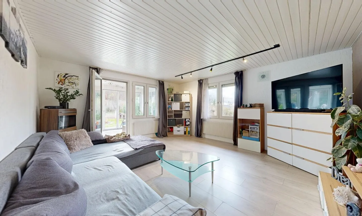 Charmantes Einfamilienhaus mit Garten - Foto 7 von 11