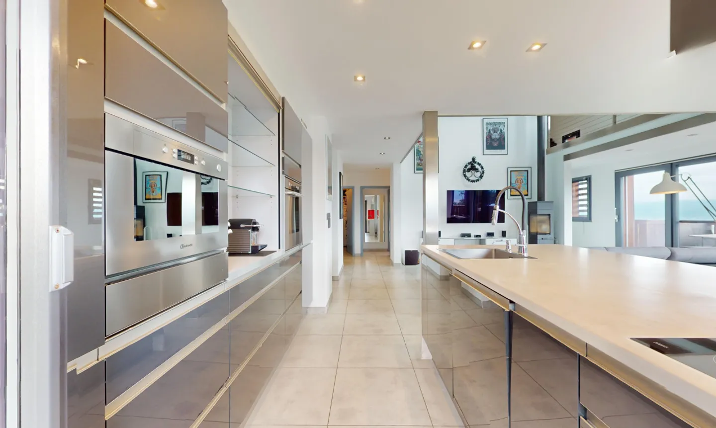 Exceptional House in Vionnaz: Ideal Setting and Breathtaking View - Photo 1 of 13