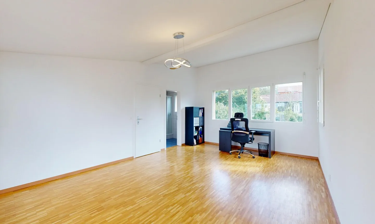 Villa luminosa con giardino nel cuore di Avenches - Foto 8 di 11