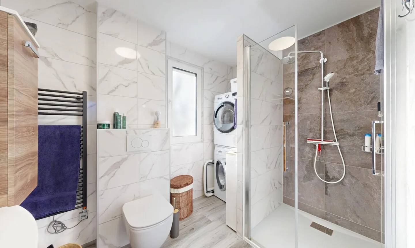 Elegante appartamento di 4,5 stanze, luce e vista mozzafiato - Foto 10 di 11