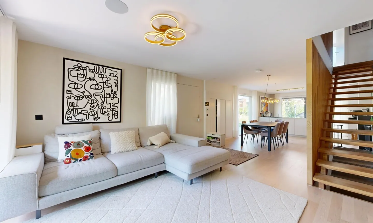 Elegante casa a schiera con giardino privato a Renens - Foto 3 di 11