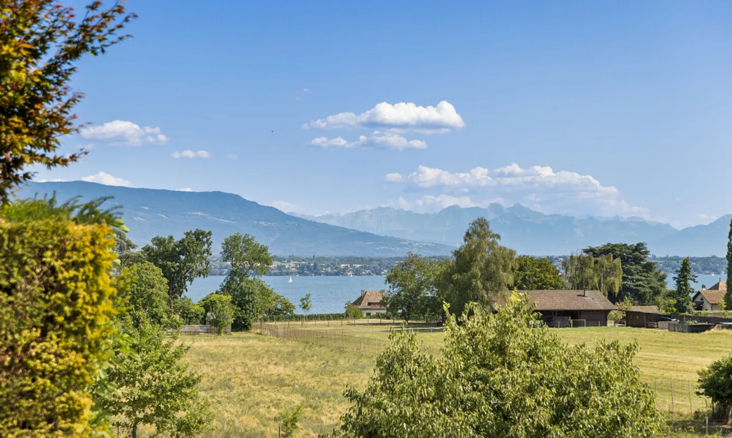 Superbo attico di 5 stanze, vista lago e montagne - Foto 12 di 13