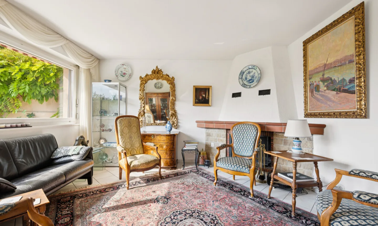 Familienhaus in Belmont-sur-Lausanne — Seeblick und Südostausrichtung - Foto 7 von 11