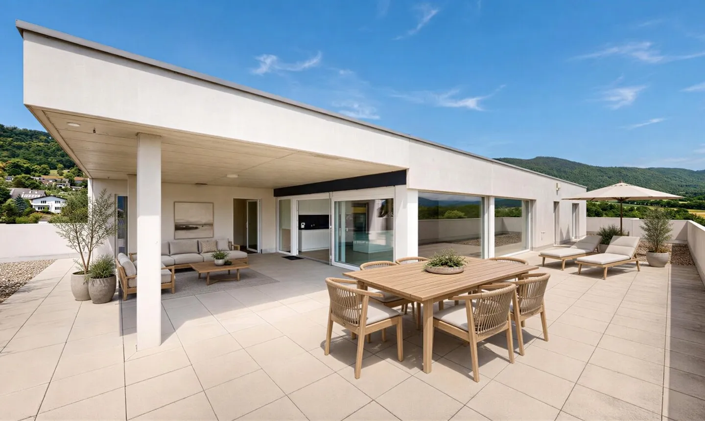 Attico con grande terrazza panoramica - Foto 1 di 11