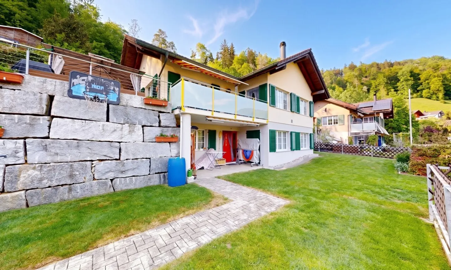 Casa familiare con vista incantevole - Foto 1 di 11