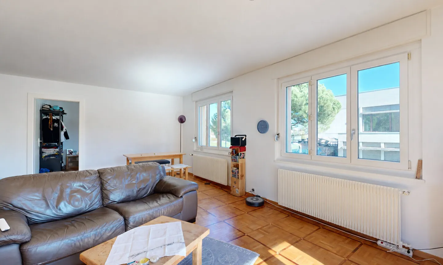 3-Zimmer-Wohnung bezugsfertig mit nach Süden ausgerichtetem Balkon in Nyon - Foto 2 von 11