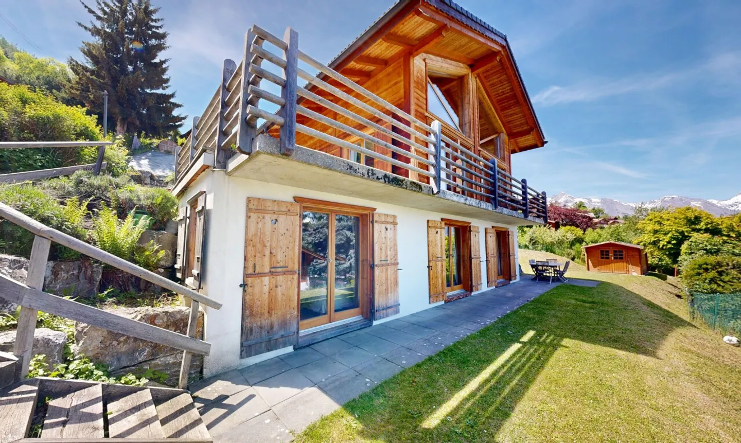 Charming secondary residence chalet in Haute-Nendaz - Photo 1 of 11