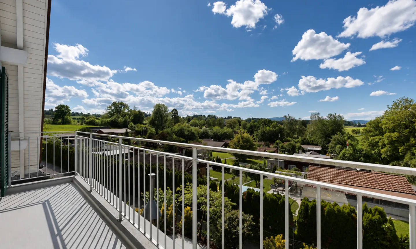 Attractive 5.5-room single-family house with unobstructed views - Photo 7 of 13