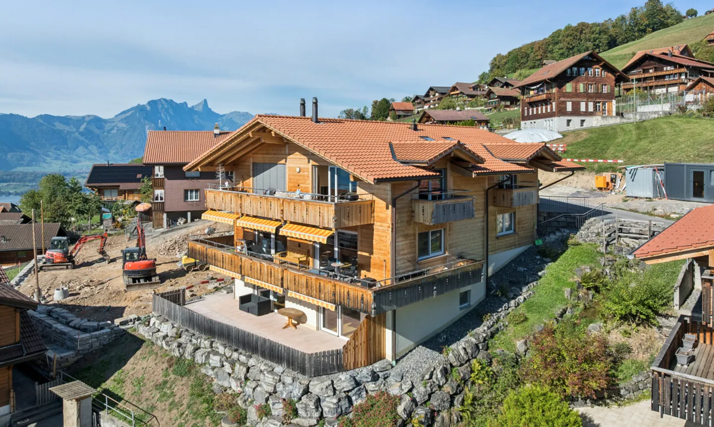 Exklusives Zweifamilienhaus mit Seepanorama - Photo 1 sur 11