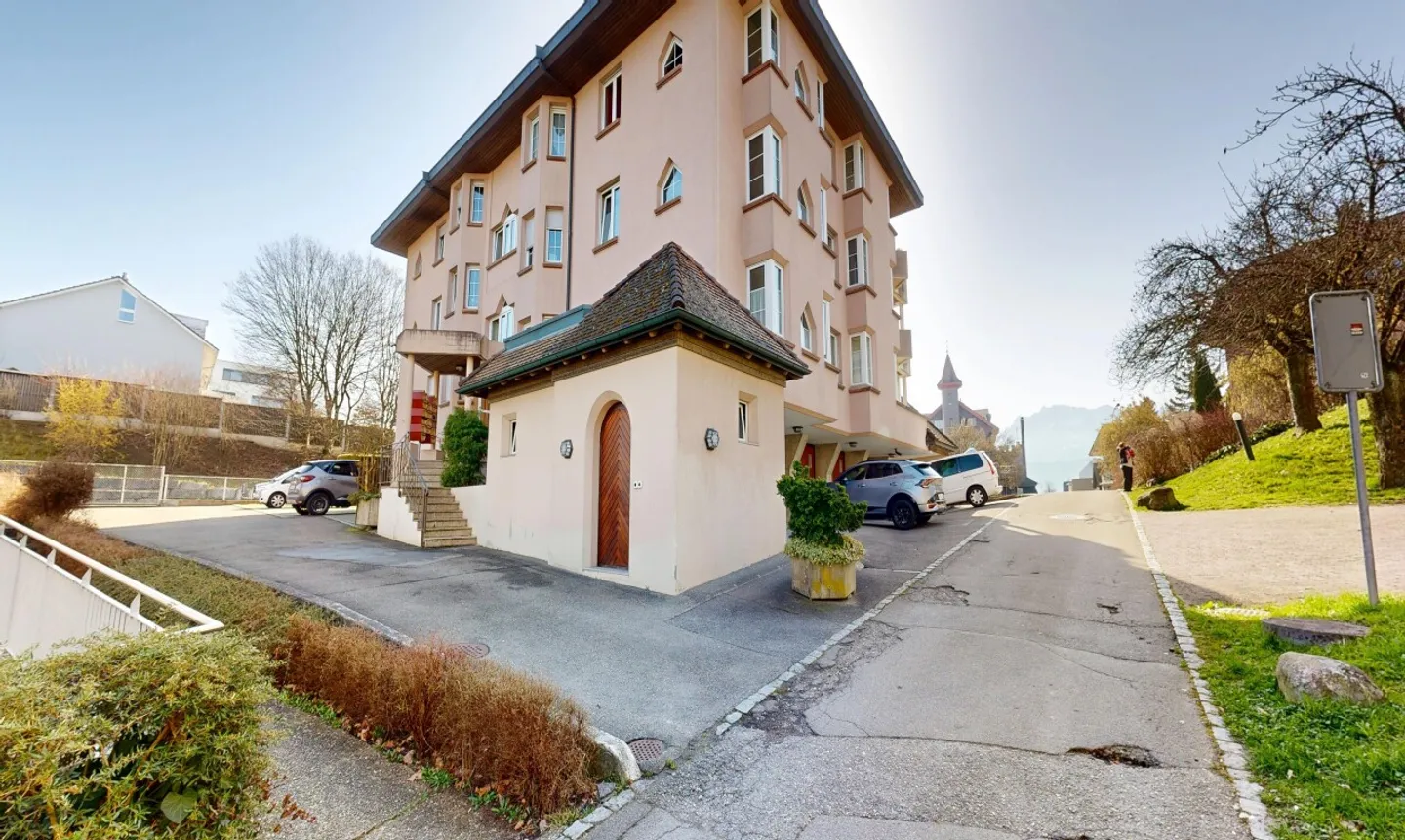 4.5-room apartment with winter garden and large terrace - Photo 1 of 11