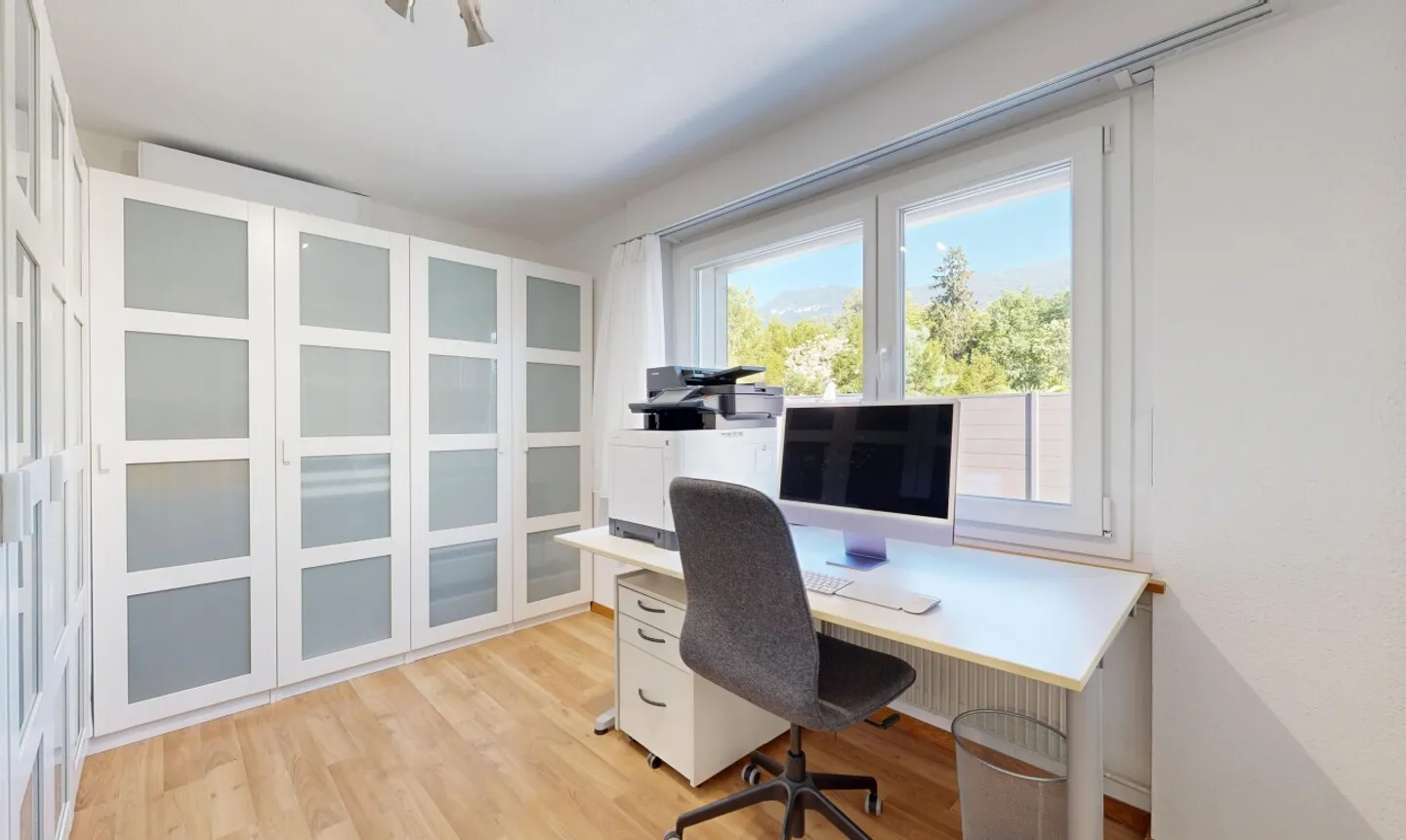 Maison familiale rénovée avec grand jardin - Photo 8 sur 11