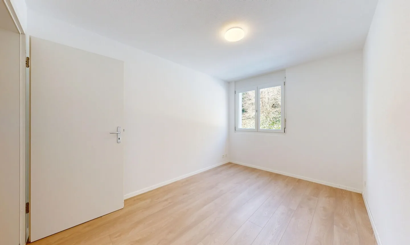 Spazio, comfort e serenità: 4,5 locali a Clarens - Foto 5 di 13