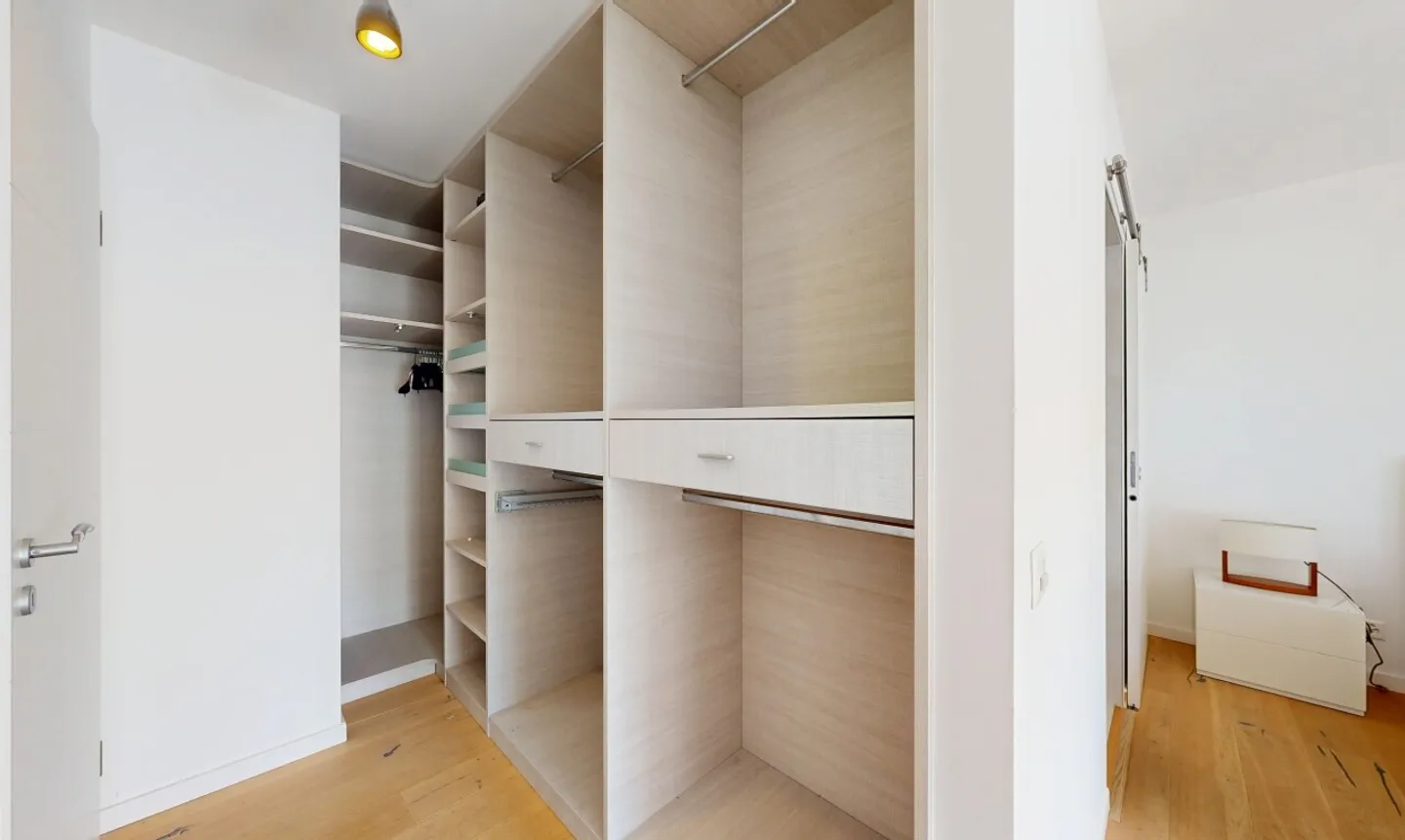 Garden Apartment in Quiet Area - Photo 10 of 11