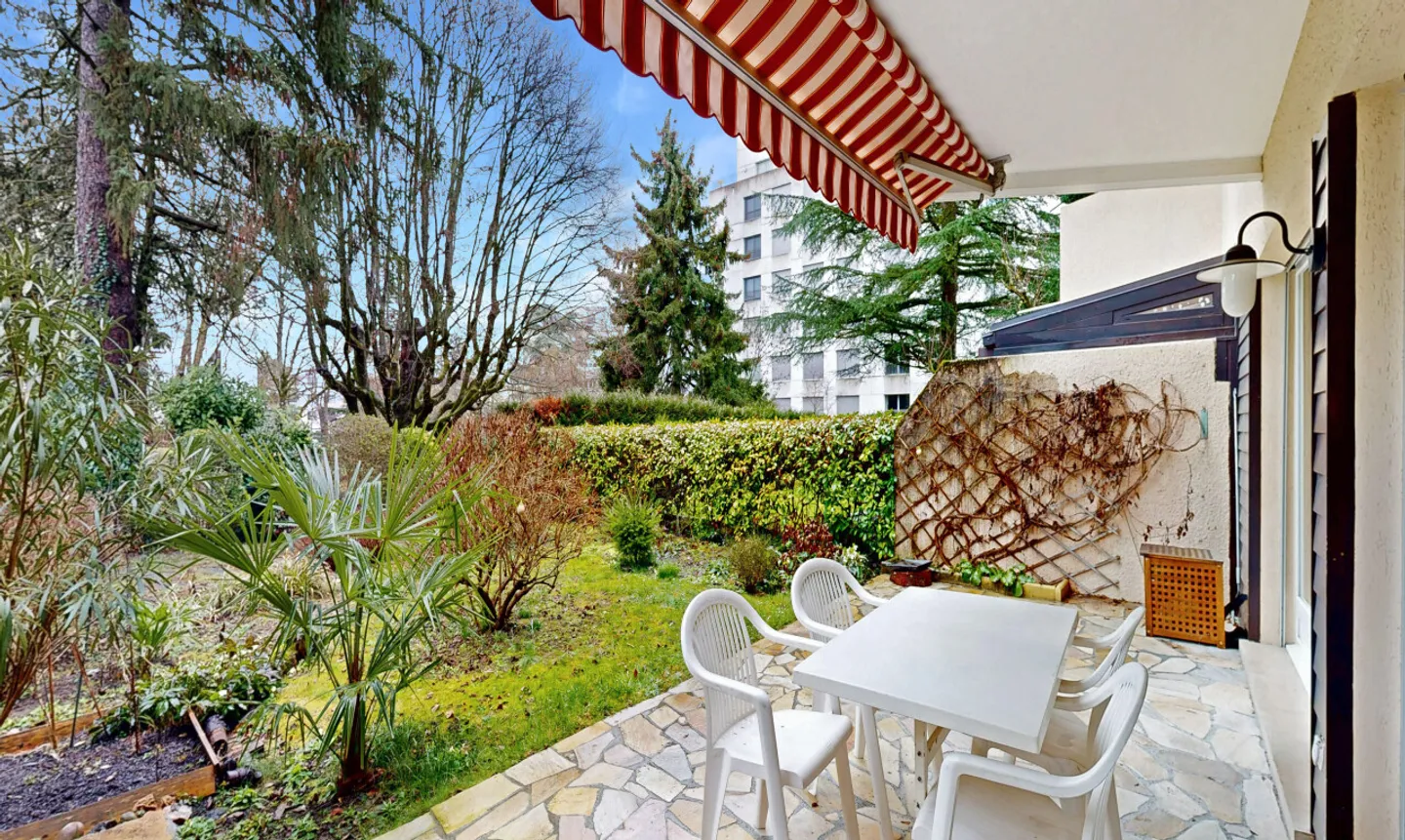 Duplex Charmant avec Jardin Privatif - Photo 3 sur 11