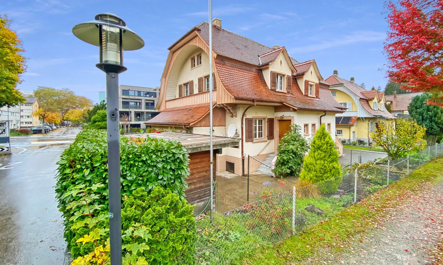 Living with Character - Semi-Detached House in Ostermundigen - Photo 1 of 11