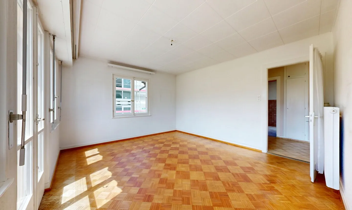 House with great potential in the heart of Saint-Léonard - Photo 8 of 11