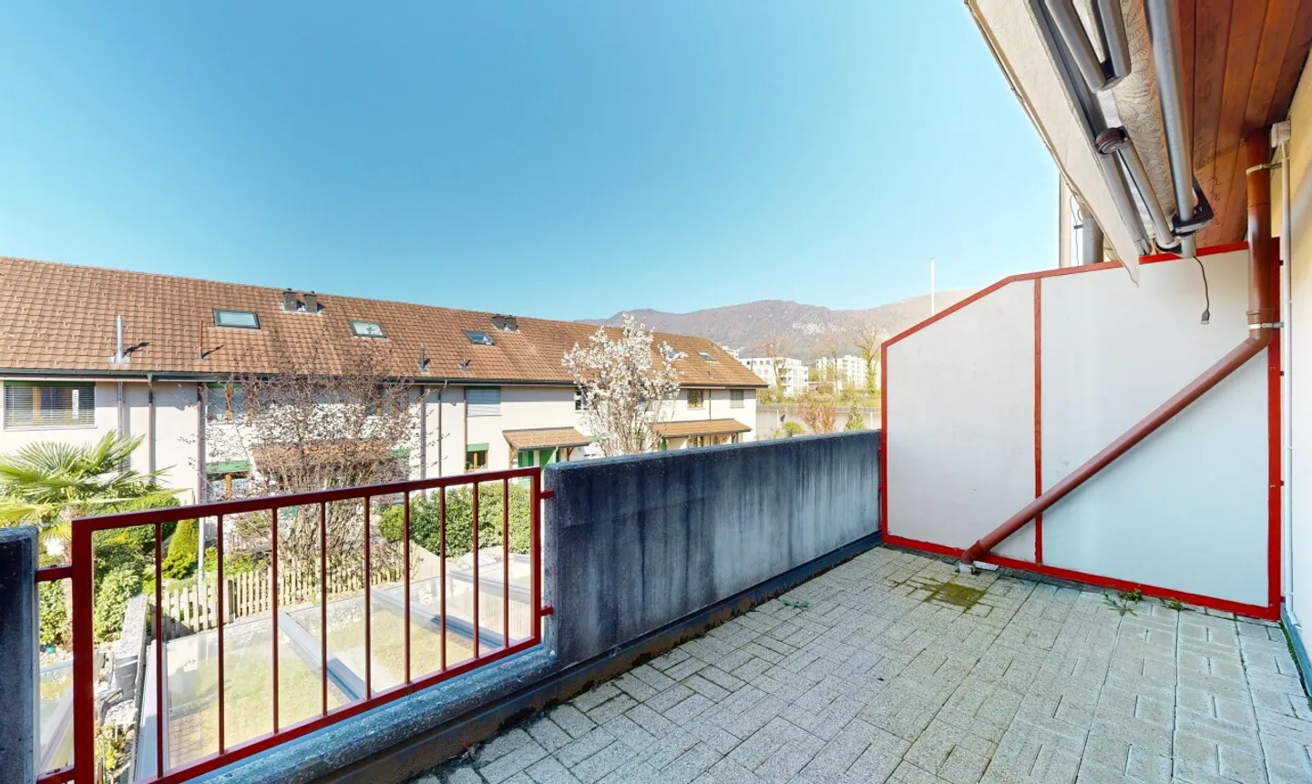 Living on four floors in a family-friendly location - Photo 12 of 13