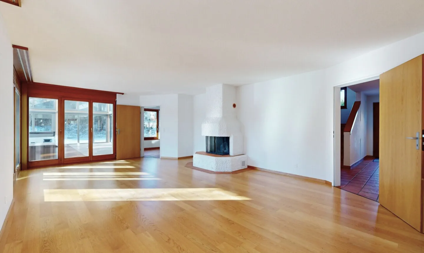 Grande Casa Familiare con Giardino, Veranda e Molto Potenziale - Foto 1 di 11