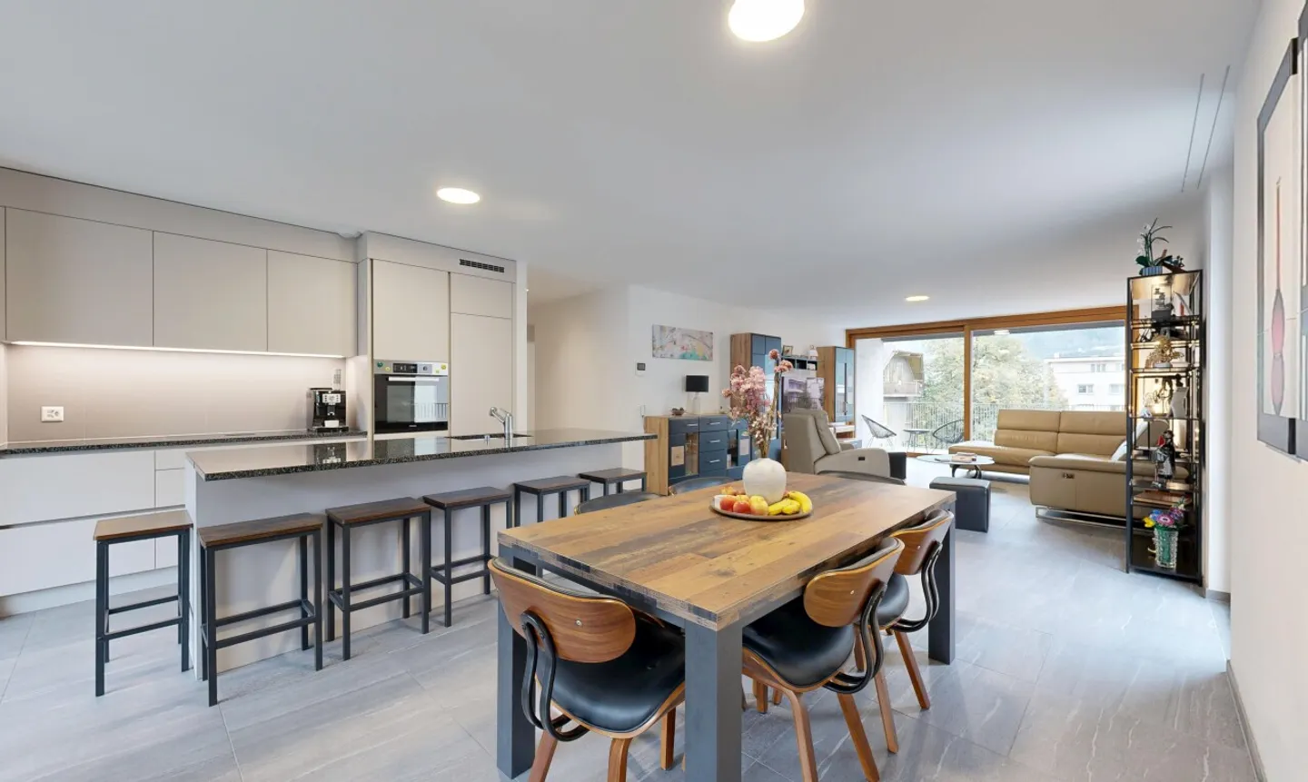 Magnificent 5.5-room apartment of 153 m² – comfort and efficiency - Photo 1 of 11