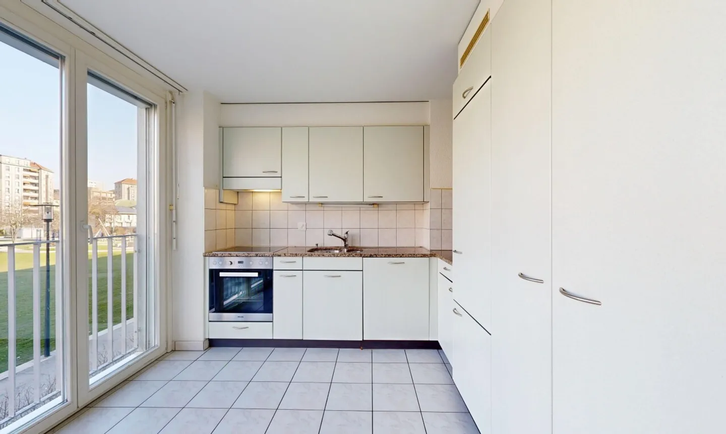 Un appartamento luminoso di 4.5 locali da personalizzare nel cuore di Friburgo - Foto 4 di 11