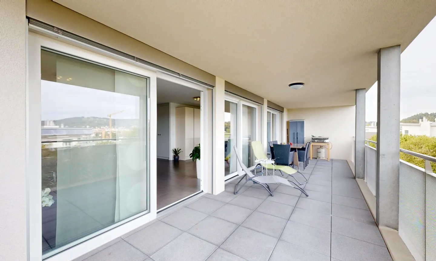 Bright 4.5-room family apartment: 24m² terrace & master suite - Photo 7 of 11