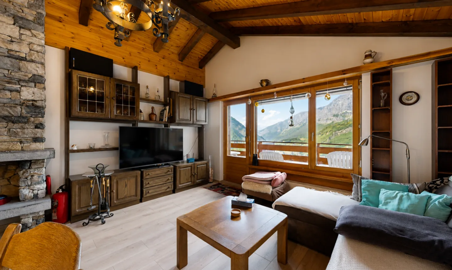 Superb 4.5-room apartment with panoramic view - Photo 2 of 11