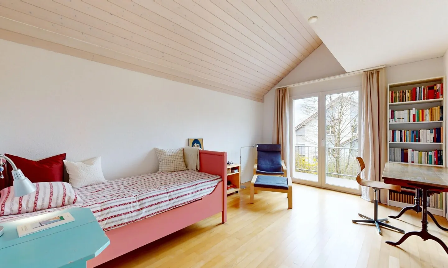 Maison lumineuse avec jardin de rêve - Photo 9 sur 11