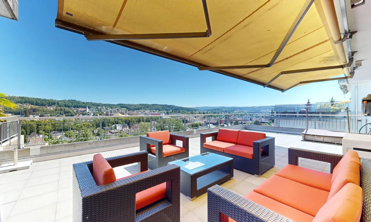 Appartement en terrasse avec panorama et haute qualité de vie - Photo 2 sur 11