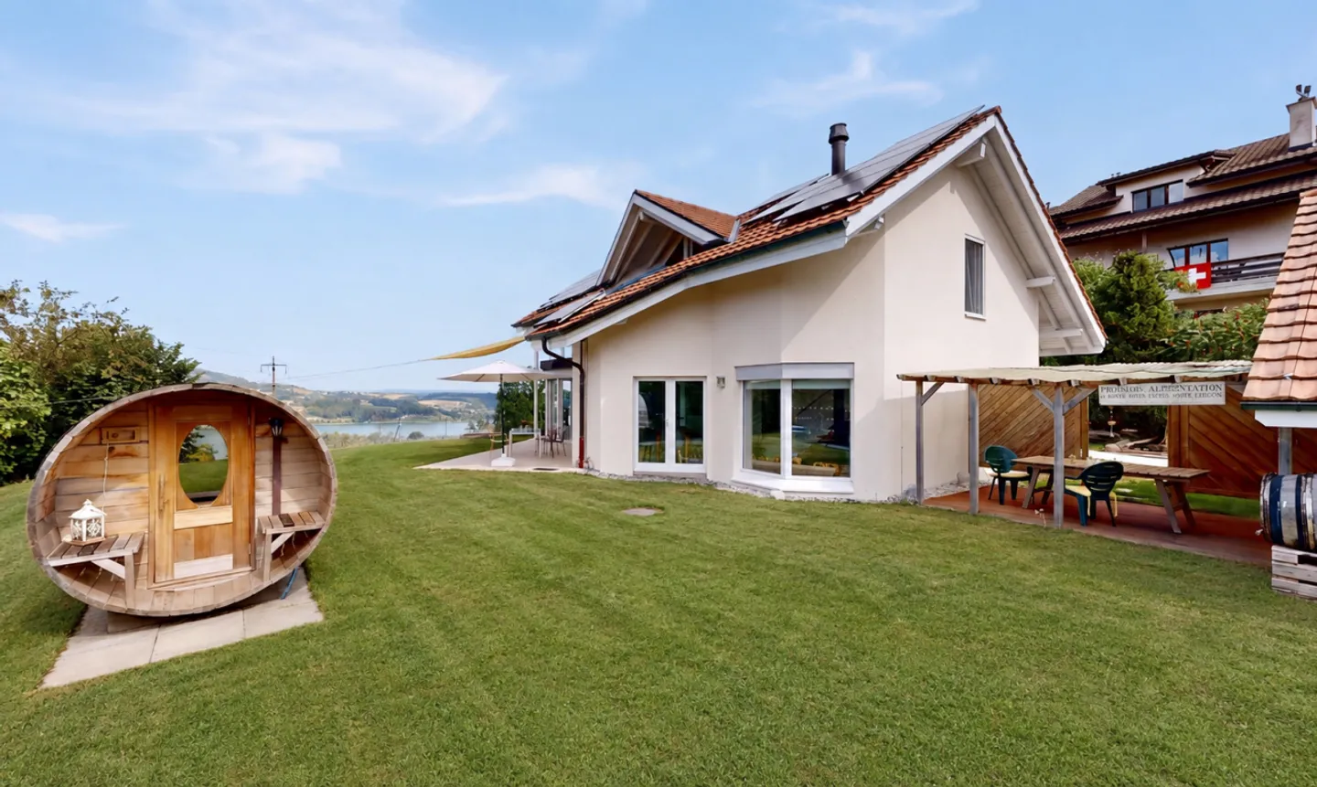 Exceptional villa with breathtaking views of Lake Gruyère - Photo 2 of 11