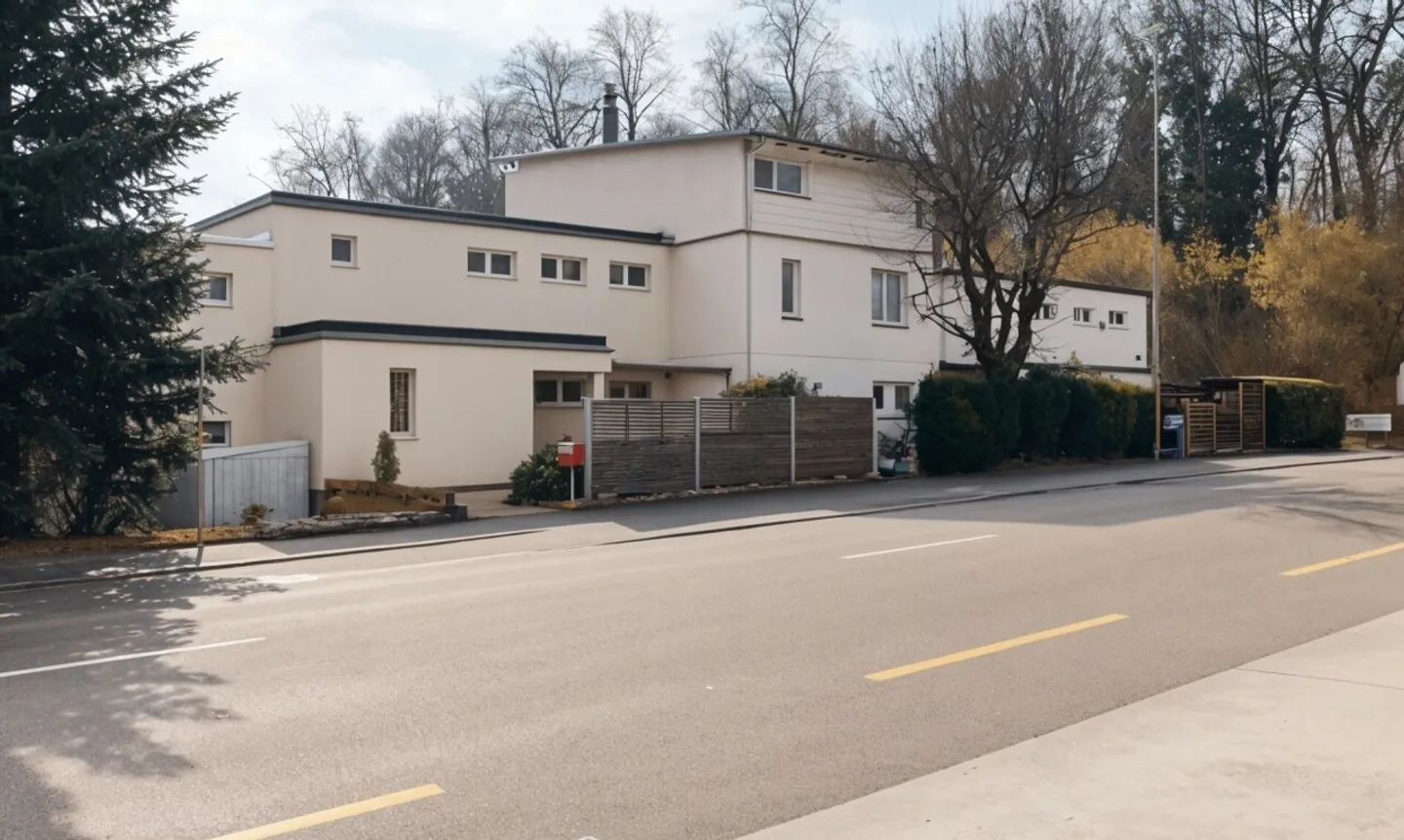 Charming terraced house with garden in family-friendly location - Photo 2 of 13