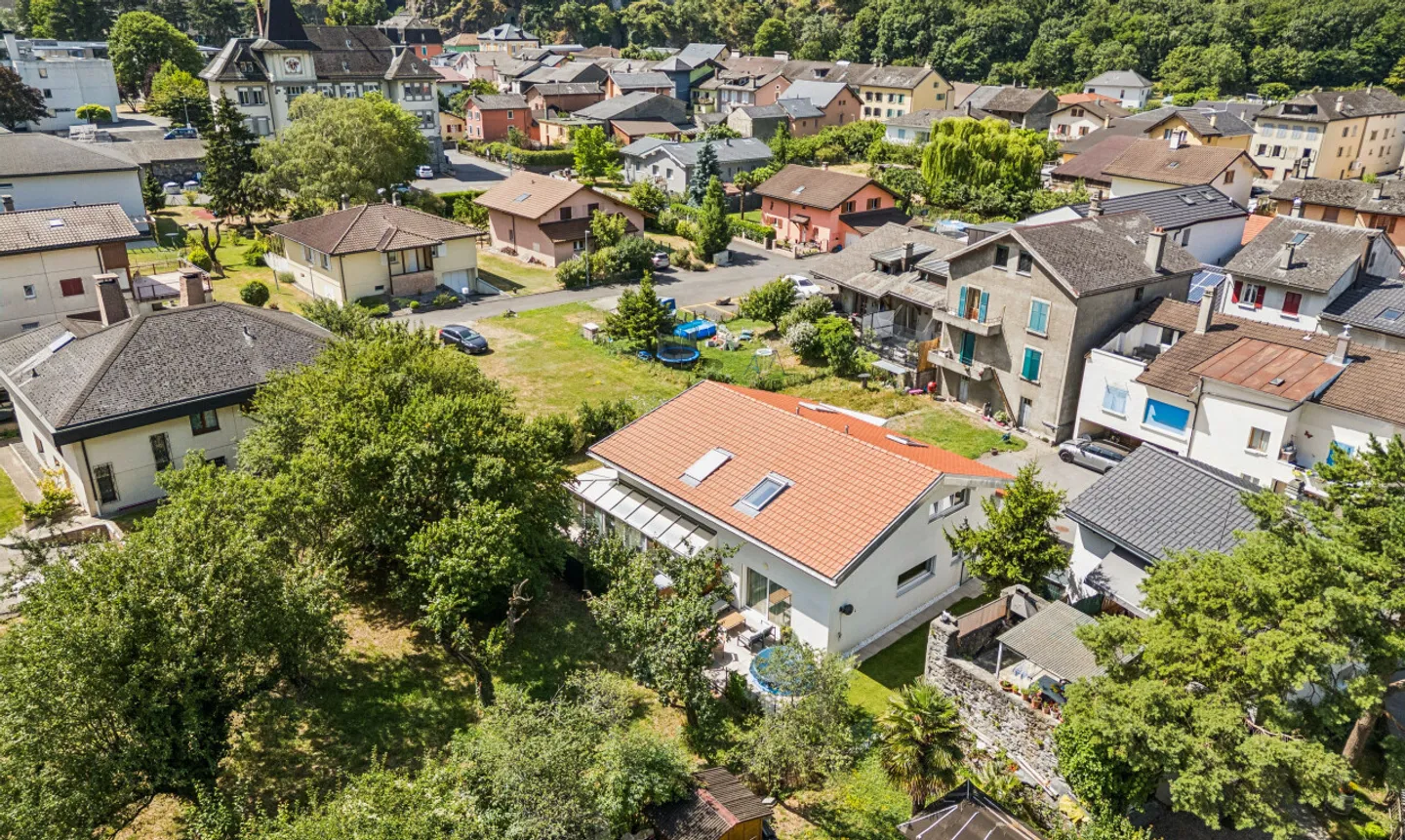 Wunderschönes 120 m² Doppelhaus in Vernayaz - Foto 3 von 11